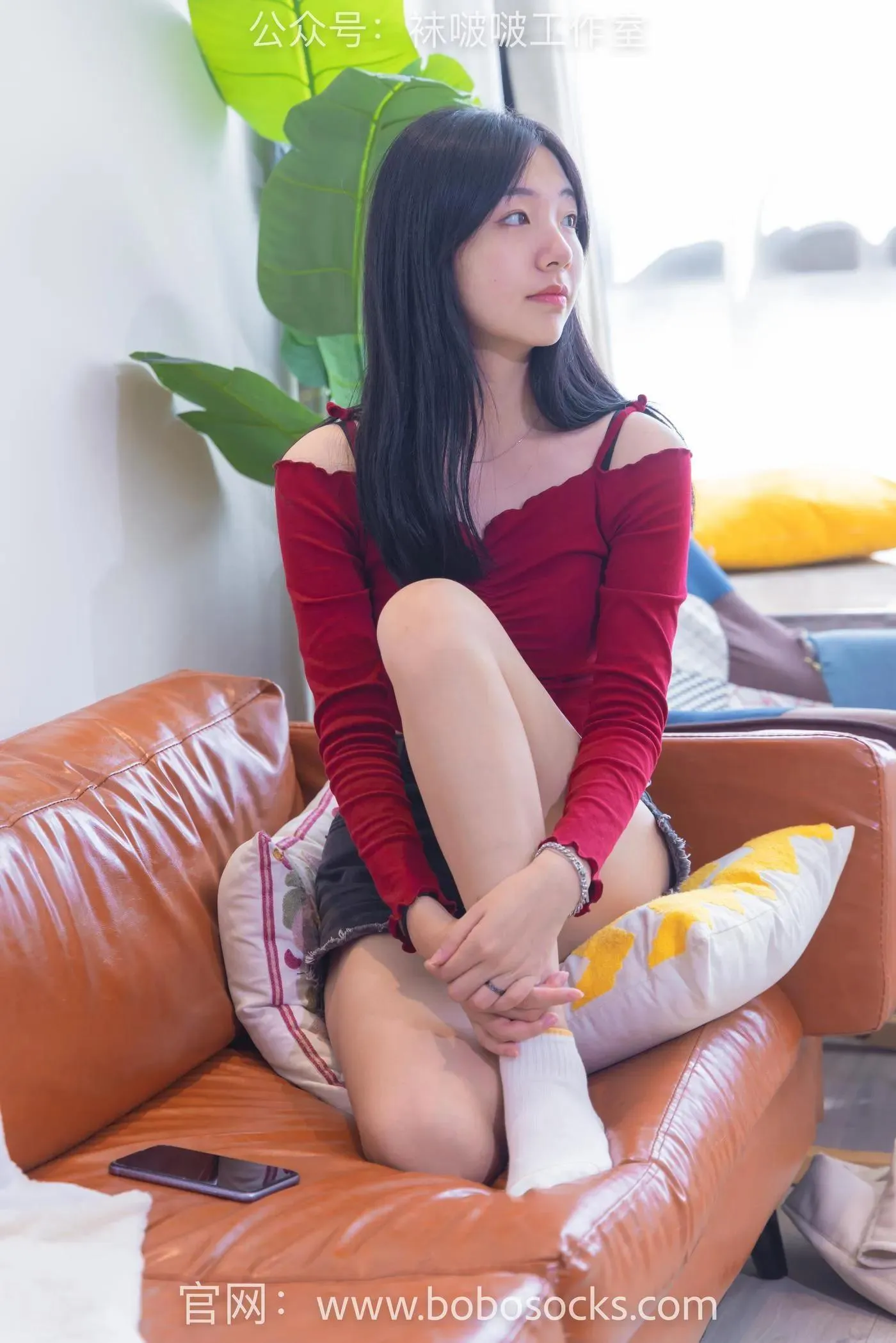 [BoBoSocks袜啵啵]NO.120 小甜豆-高跟长靴、白棉袜、裸足 [170P]插图1